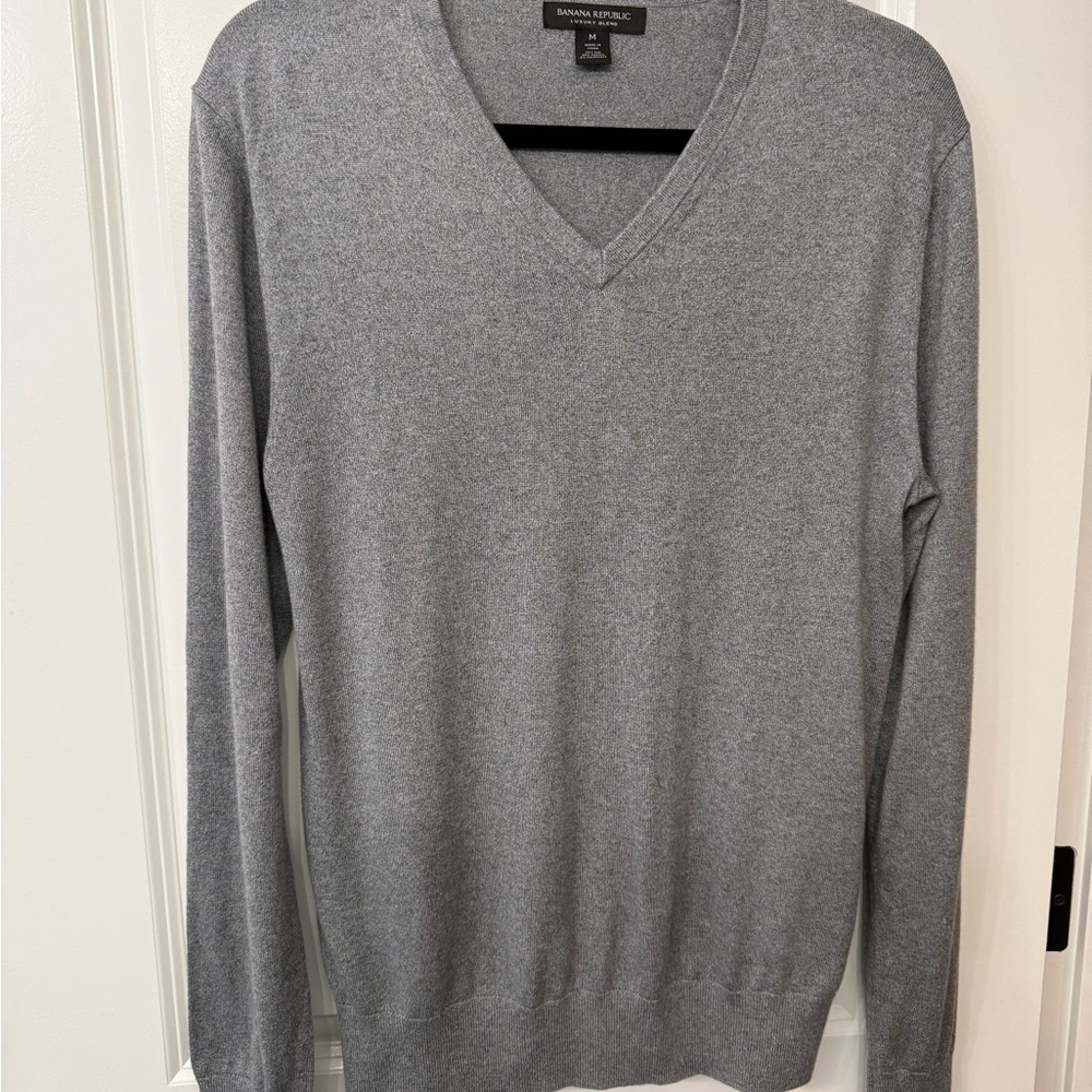 Banana Republic Men's Luxury Blend Sweater- Silk/ Cotton/ Cashmere